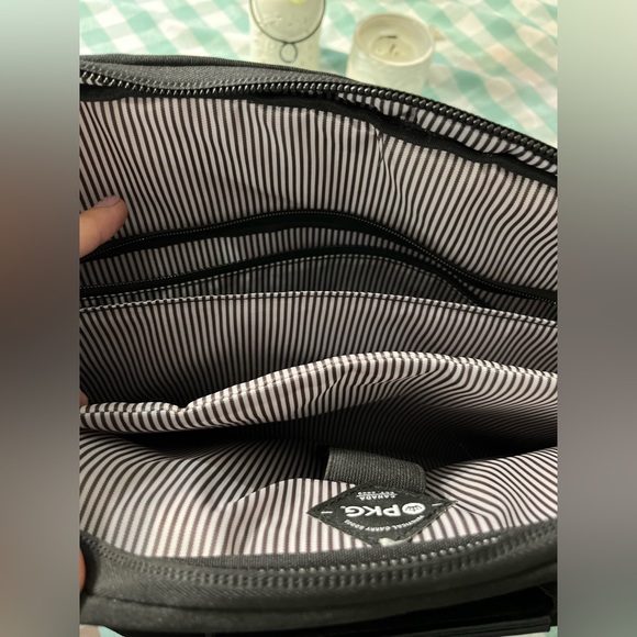 PKG Annex 16" Laptop Designer Bag - Black - Picture 3 of 7